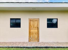 Apartamentos & Suites Los Maribios，位于奇南德加的酒店