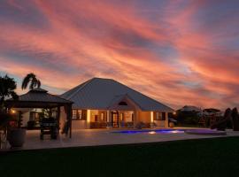 The Fairway 6BRFamilyVilla 20-24ppl Pool Slide Tub，位于Lowlands的酒店