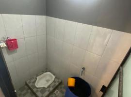 Villa Black Oren，位于Cireungit的酒店