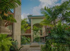 Hotel Mi Linda Tierra，位于Quesada的酒店