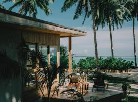 La Isla Mentawai - Private Boutique Villas & Surf Sanctuary，位于Pulau Pototogat的别墅