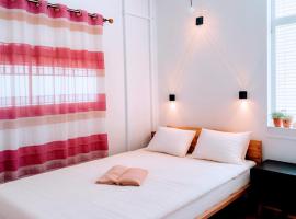 hmsreastaurant & guest house，位于金边的酒店