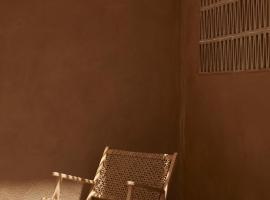 ADĀMA - A Signature Collection by Zálo Spaces - Adults Only，位于马塔拉的酒店
