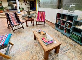 Hotel Ocho Barrios，位于圣克里斯托瓦尔-德拉斯卡萨斯的宾馆