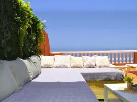 OCEANFRONT CHILLSTAY - 4 Beds and a Pool