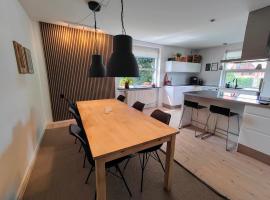 Dejligt familievenligt hus，位于兰讷斯的酒店