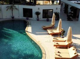 Taga Hotel，位于比泰兹的酒店