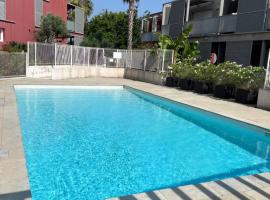 Appartement ds résidence avec piscine Mauguio Carnon，位于莫吉奥的酒店