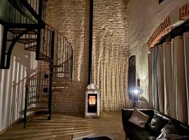 Les Ecuries de Rigny, Suite haut de gamme avec jardin, jacuzzi et piscine，位于南希的酒店