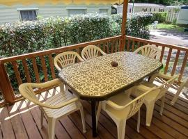 Mobil-home confort 2 chambres à La Baule，位于拉波勒的酒店