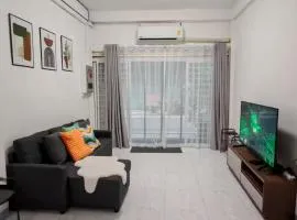Charoen Nakhon 48 House