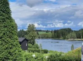 Leilighet i egen bolig nær togstasjonen, 30 min til Oslo og Gardermoen flyplass