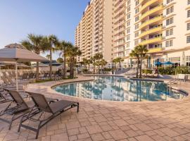 Wyndham Ocean Walk Resort 2BR Apartment with Resort Access，位于代托纳海滩的酒店