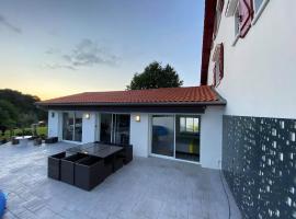 Appartement cosy au calme，位于阿斯帕朗的酒店