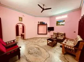 Phoenix Holiday Home