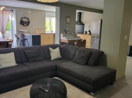 Sous le clocher，位于Laneuville-sur-Meuse的酒店