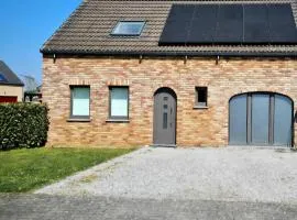 Gîte au 14 - au calme avec jardin , proche de Dinant