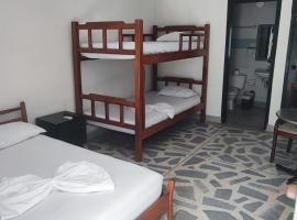 Hotel Mi Tierra Gaira Santa Marta，位于Gaira的酒店