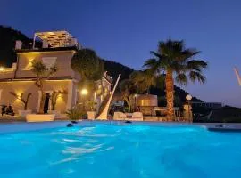 Suite Pizzo jacuzzi rooms