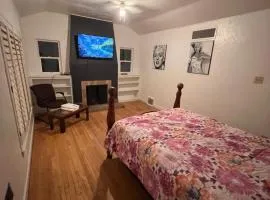 Downtown Neighborhood Room 1