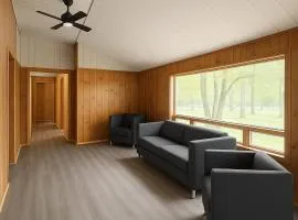 3-Bedroom Cottage #5 - Sand Bay