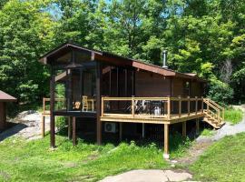 Lake Muskoka 3-bedroom Cottage - Pier 100 #30，位于卡灵港的酒店