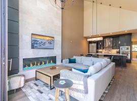 Crystal Bay Penthouse 301 condo，位于水晶湾的酒店