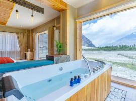 Rivage Resort Skardu，位于Shigar的带停车场的酒店