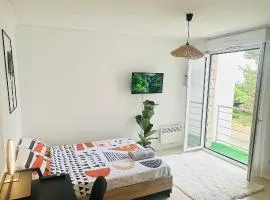 Lumineux & cosy studio