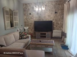 Delou-M 27 01 Luxury Apartment by Igoumenitsa，位于伊古迈尼察的酒店