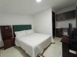 Hotel Hierbabuena y Restaurante，位于帕斯托安东尼奥·纳里尼奥机场 - PSO附近的酒店