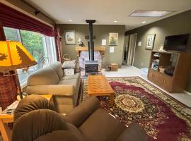 Cozy Cabin in McCall，位于麦考尔的酒店