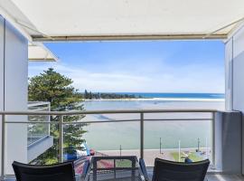 The Entrance Waterfront Apartment 505，位于安特兰斯的酒店