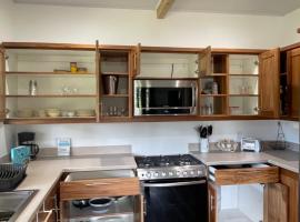 Hidden Gem of Bocas，位于博卡斯德尔托罗的宠物友好酒店