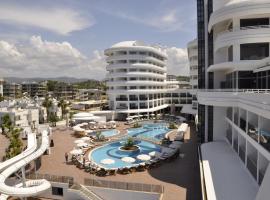 Laguna Beach Alya Resort & Spa，位于欧库卡拉的酒店