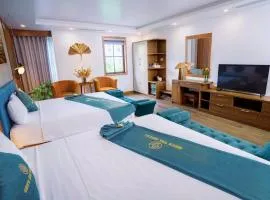 Crystal Holiday Ha Long Hotel