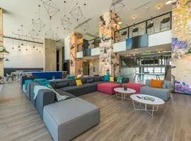 Elegant Brickell Unit Near Downtown