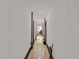 Hotel O Jakksandra Formerly Harsha Boarding，位于Mālūr的酒店