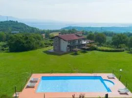 Breathtaking lake view, pool - Fonte alle fate