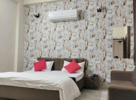 Hotel Prem Palace，位于博帕尔博帕尔机场 - BHO附近的酒店