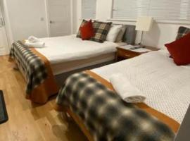 Rowardennan Rooms in the lodge Lodge no 2，位于罗厄德南的酒店