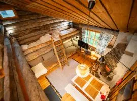 Slopeside Luppo - Private Sauna, Ski 100m - Valkea Homes