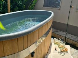 Glampinglodge Jasmijn，位于米尔森的酒店