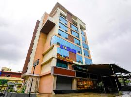 FabHotel Sarah Inn - Nr Kasheli metro station，位于Bhiwandi的酒店