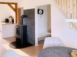 Ferienwohnung -Wiesenglück - im Land der tausend Seen，位于Federow的酒店