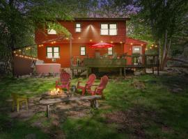 Chalet renovated Near Casino, Camelback , Kalahari 4bdrms firepit hot tub game room，位于托比汉纳的木屋