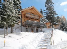 Feriendorf Koralpe Chalet Alpenperle，位于Hartelsberg的酒店