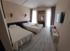 Minay Hotel
