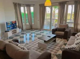 2-BR Duplex - Near Beach & Hotel in Einbay l Wifi