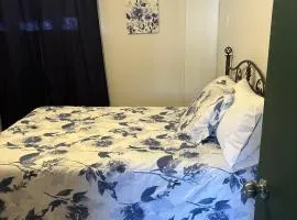 Private Room 5 in a Spacious 5-Bedroom Home